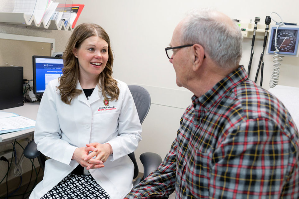 Pharmacy consultation in the school of pharmacy.