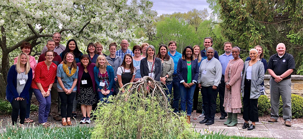 Servant leadership certificate 2019 spring group photo.